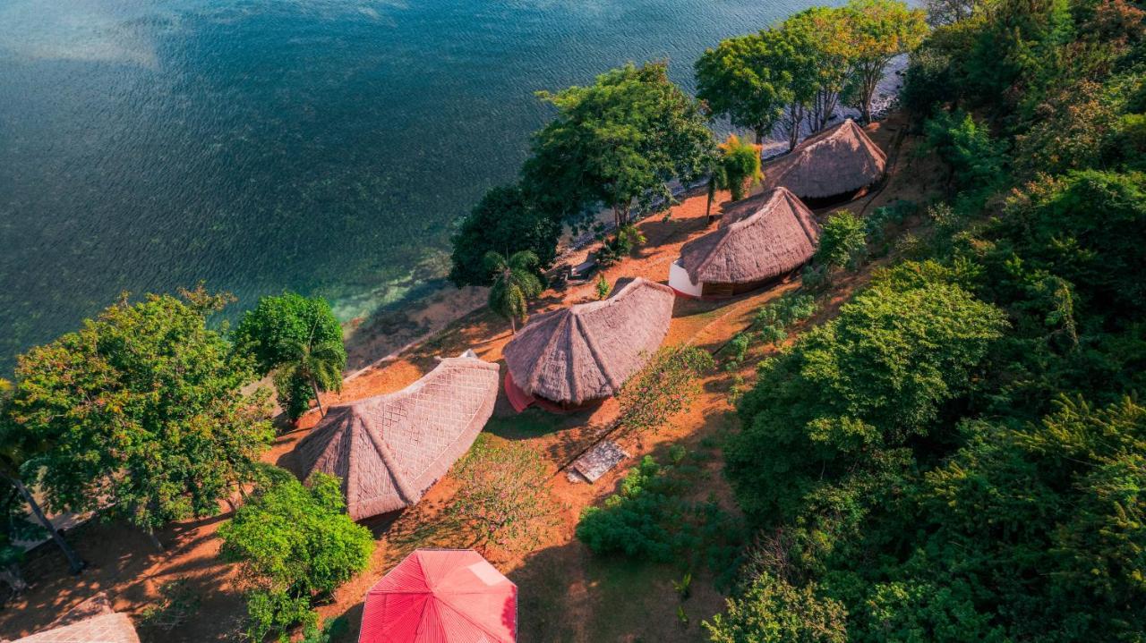 Khabita Beach Resort Lembar  Ngoại thất bức ảnh