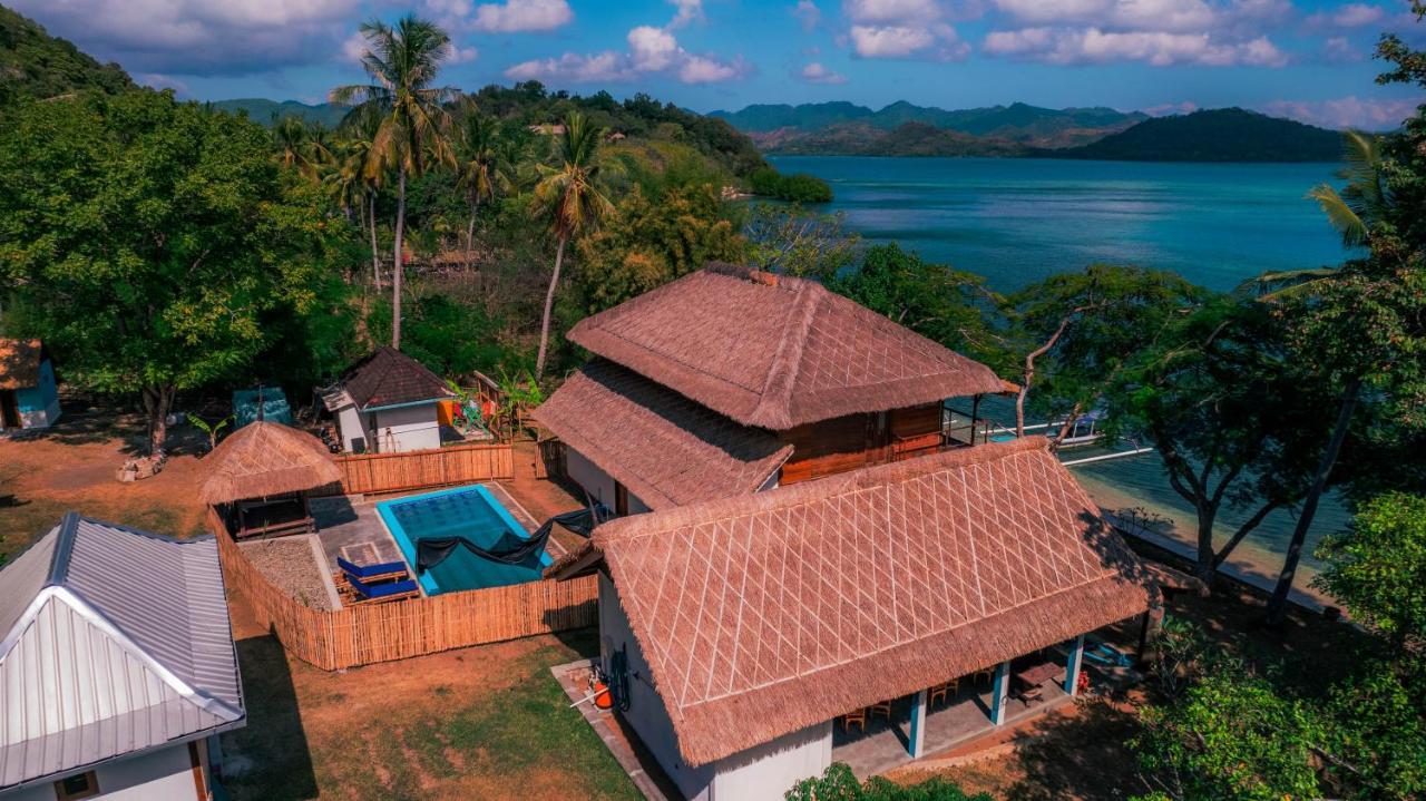 Khabita Beach Resort Lembar  Ngoại thất bức ảnh