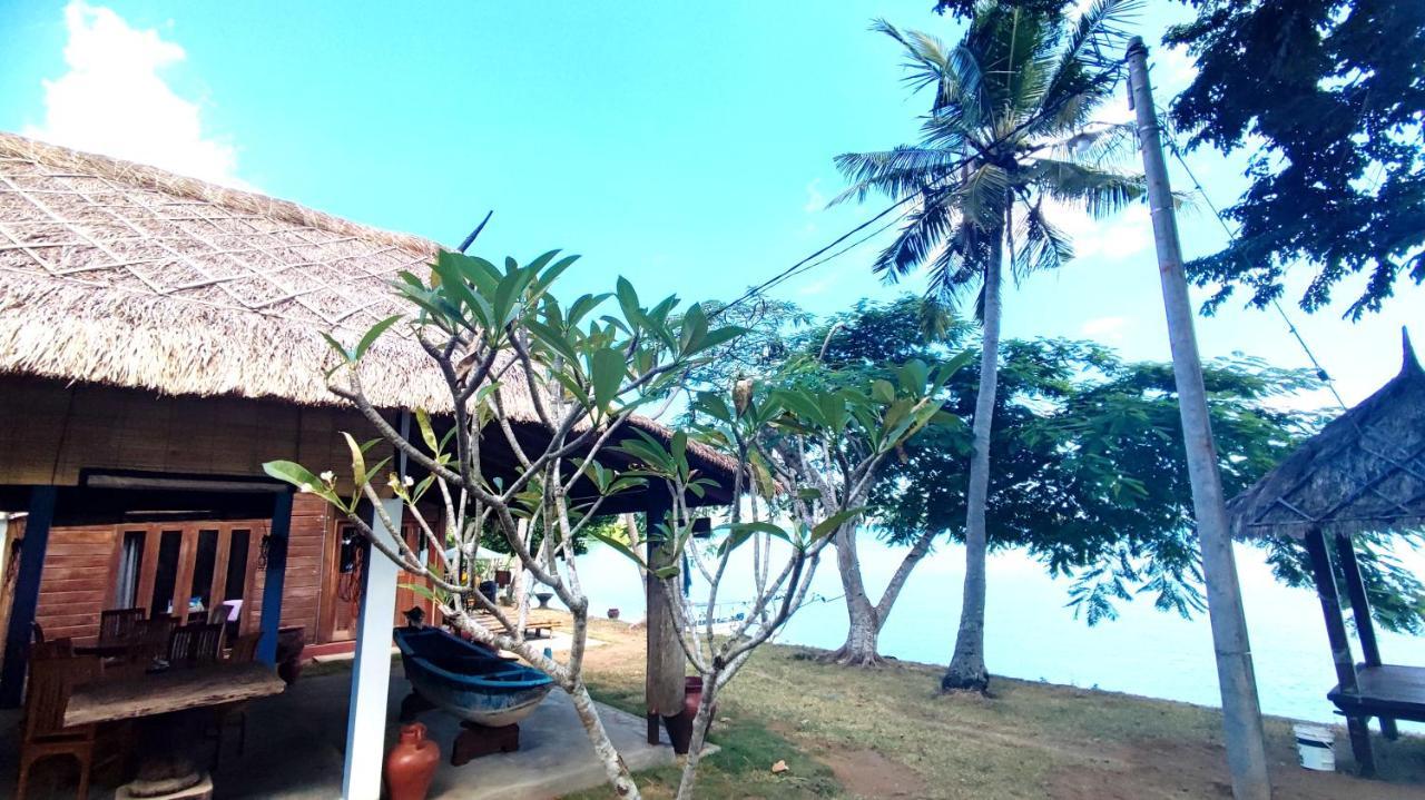 Khabita Beach Resort Lembar  Ngoại thất bức ảnh