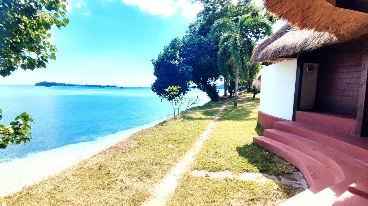 Khabita Beach Resort Lembar  Ngoại thất bức ảnh