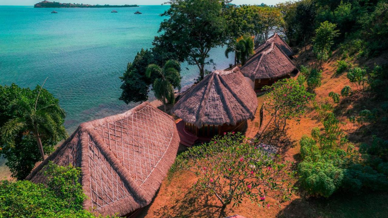 Khabita Beach Resort Lembar  Ngoại thất bức ảnh