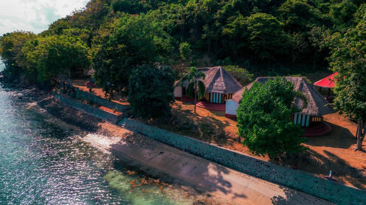 Khabita Beach Resort Lembar  Ngoại thất bức ảnh