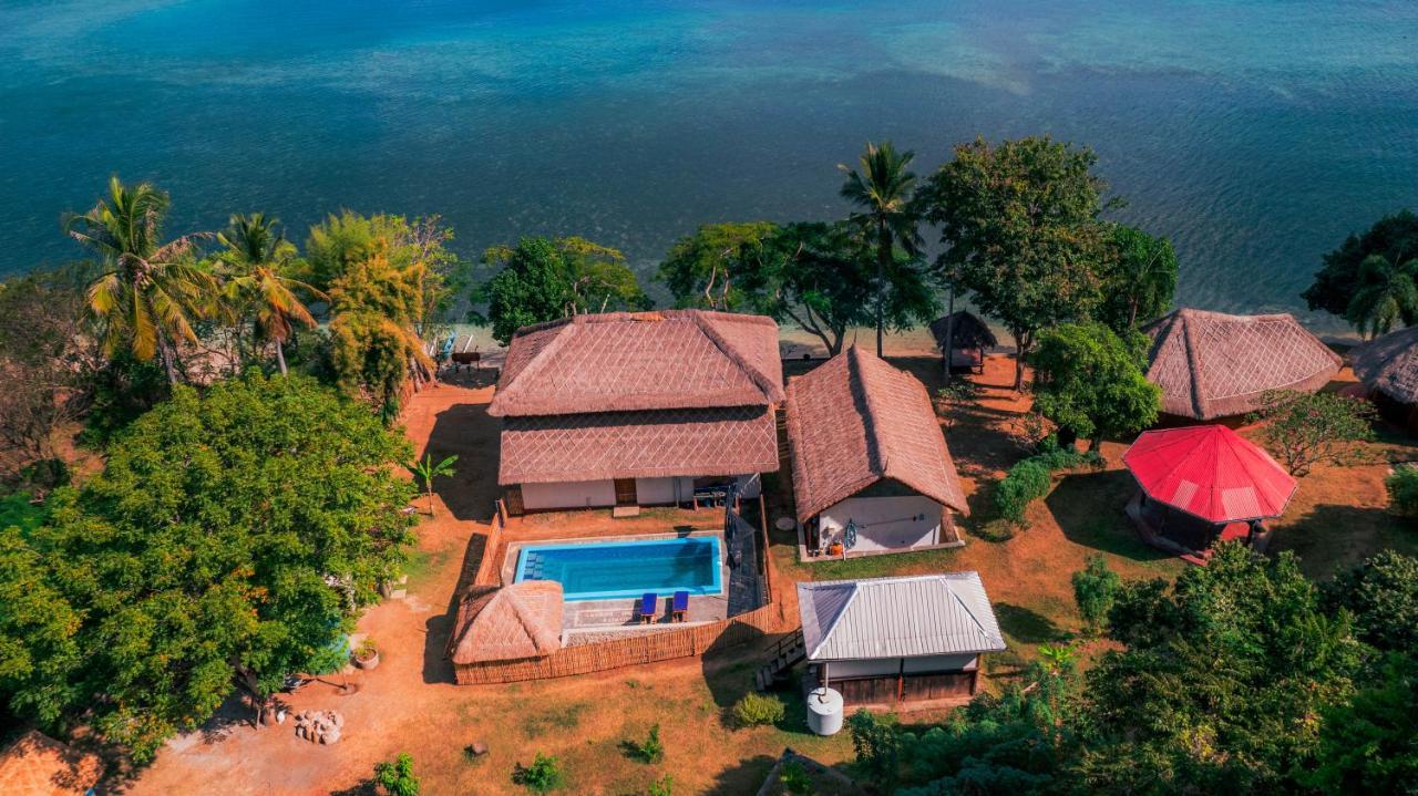 Khabita Beach Resort Lembar  Ngoại thất bức ảnh